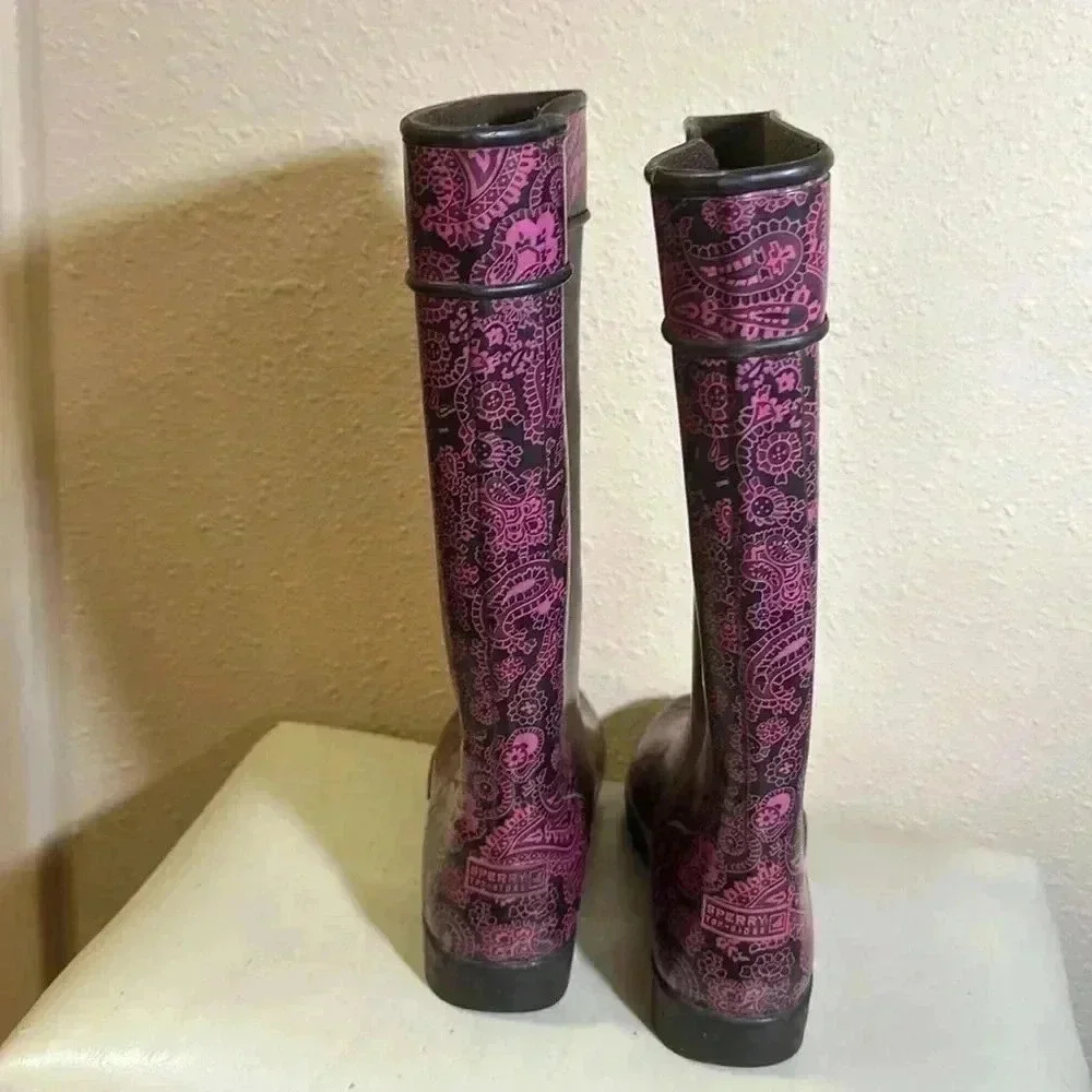 Sperry rubber boots size 6